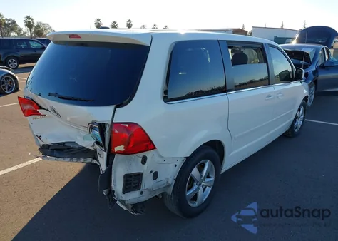 2010 Volkswagen Routan Se z USA, uszkodzony, nr VIN 2V4RW3D15AR236778